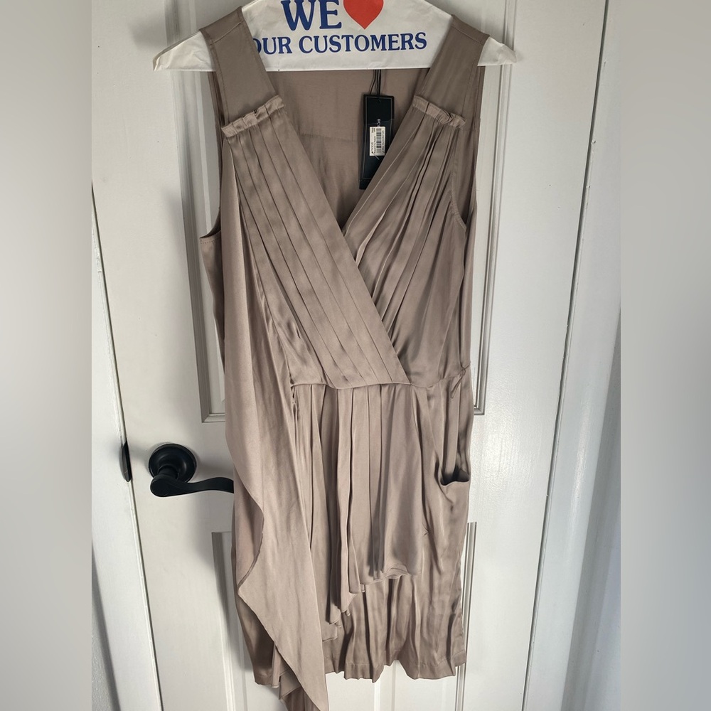 BCBG Maxazria Elegant Beige Sleeveless Dress